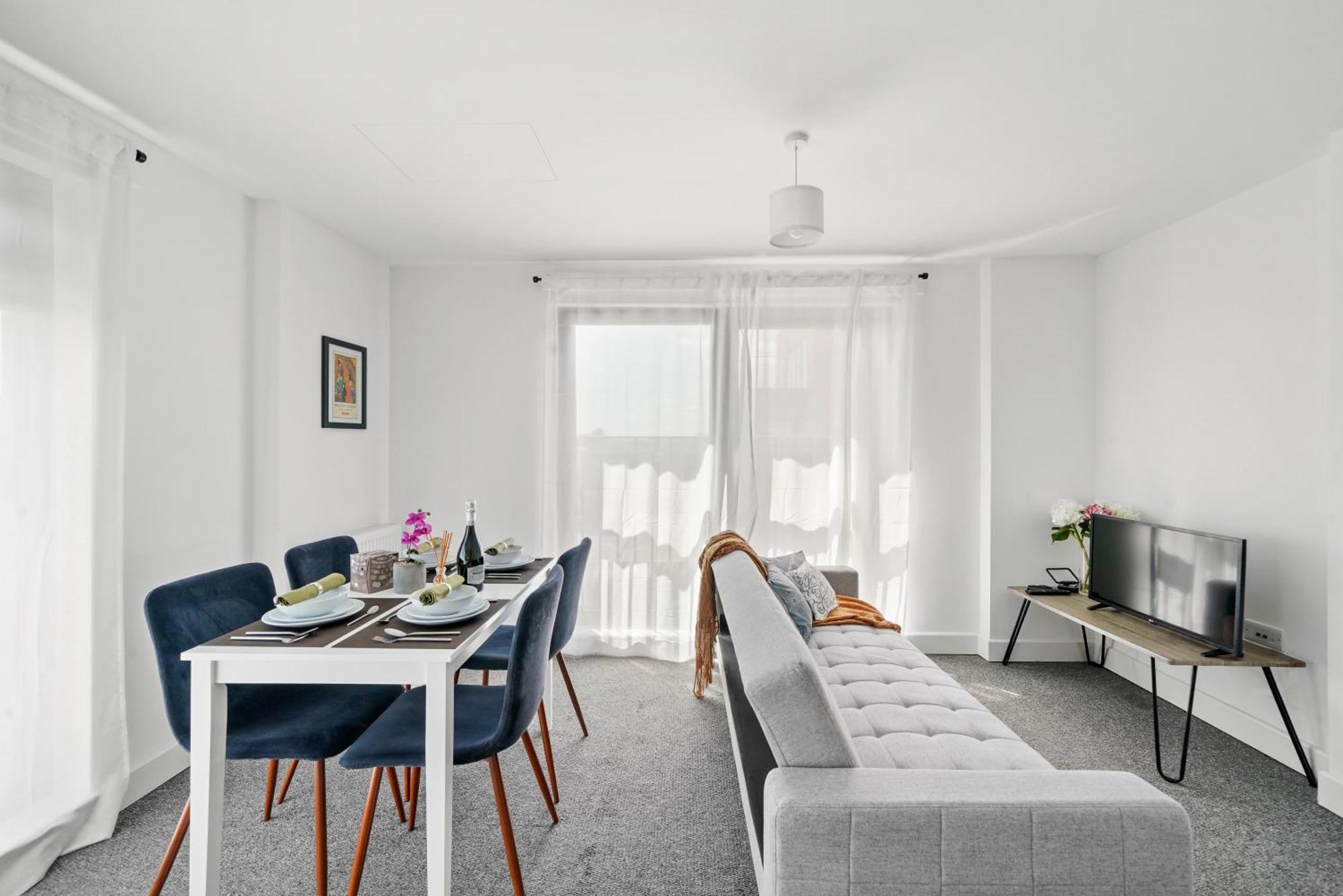 One And Two Bed Apartments Slough Near Heathrow Colnbrook Kültér fotó